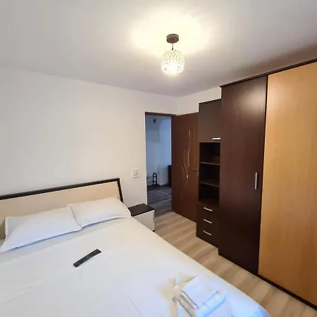 Apartament La Curte. Apartament *